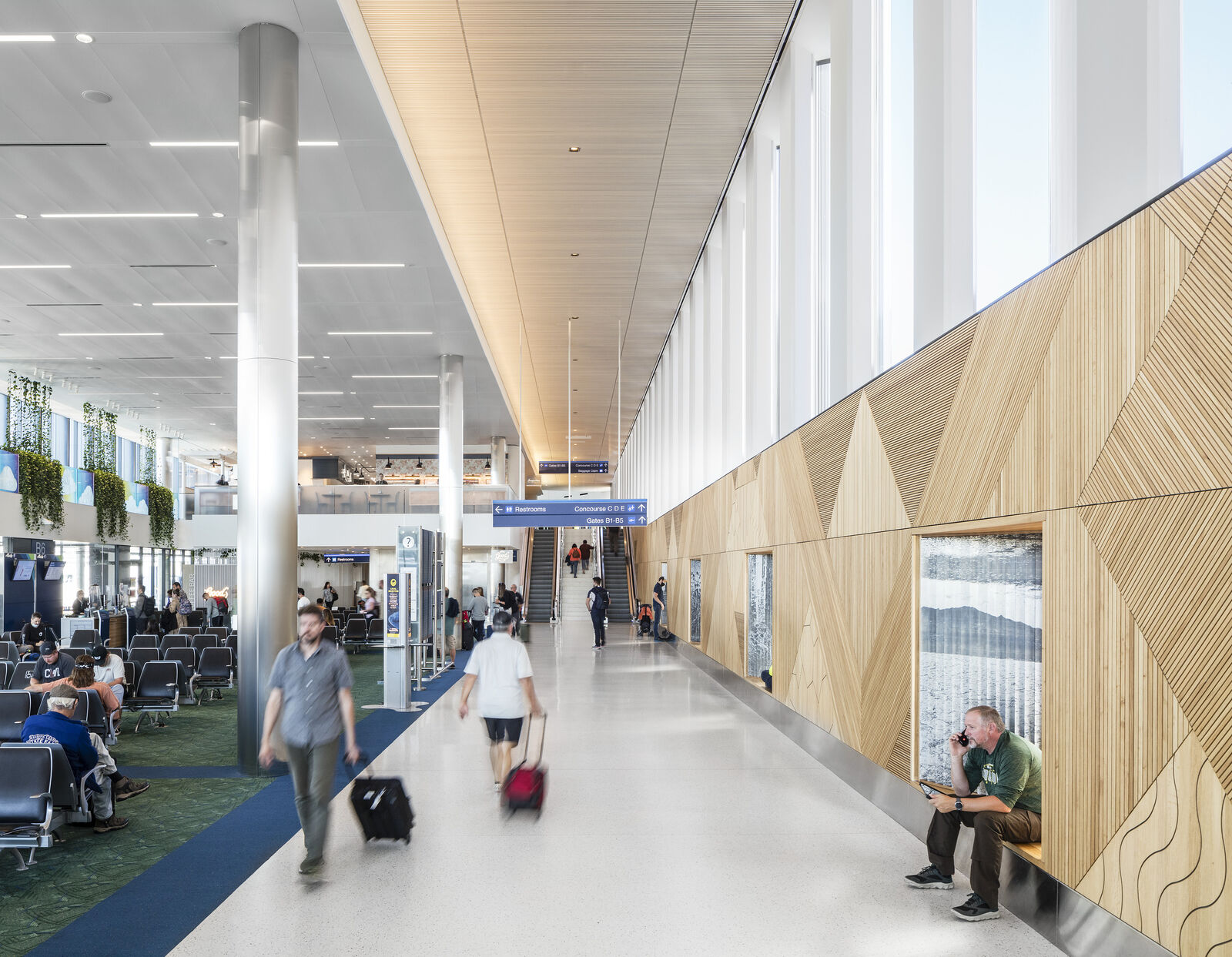 Image of the overview of the concourse. 